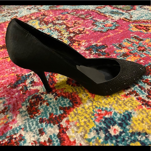 Le Chateau Black Heels with Bling! - Picture 4 of 9